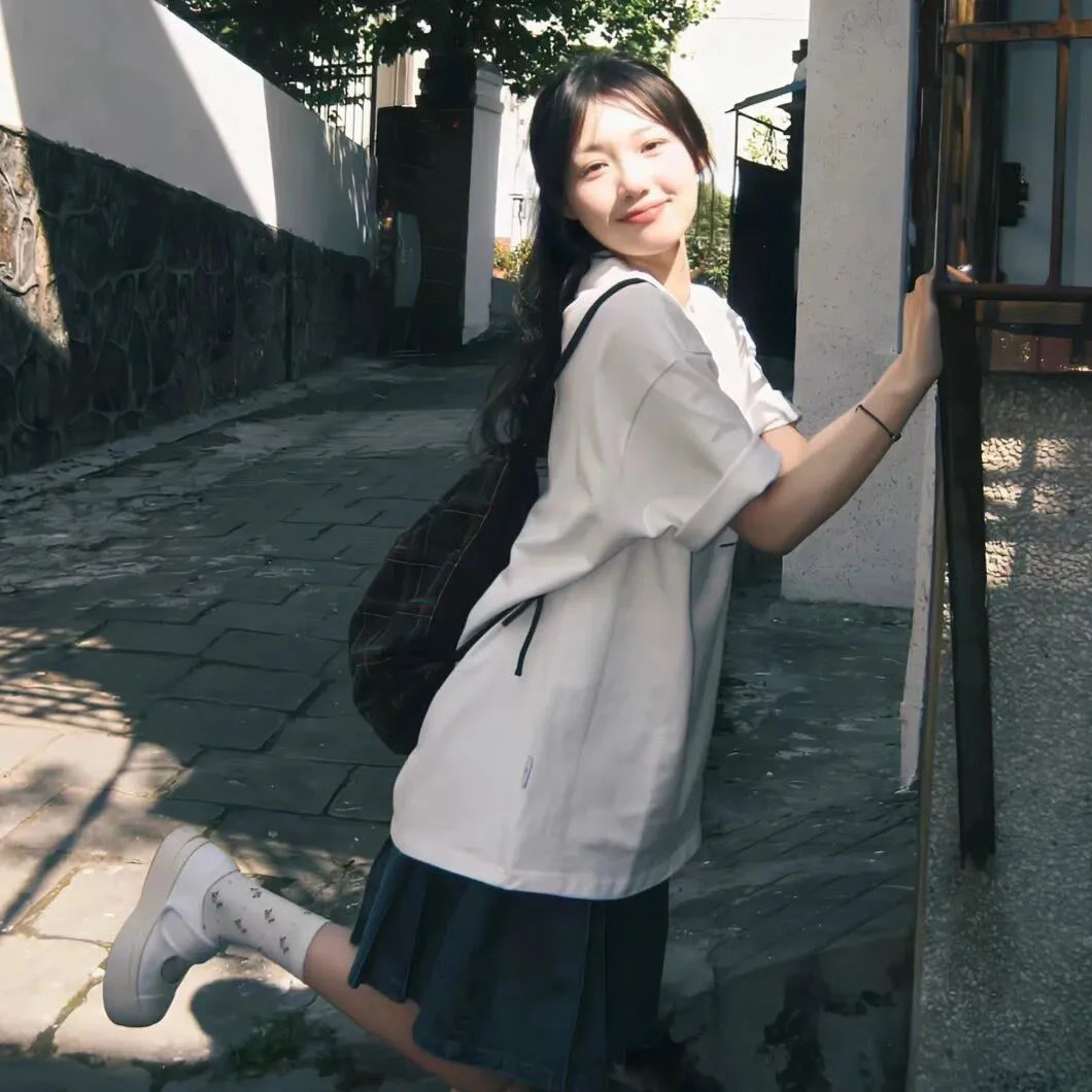 港口的日本姑娘